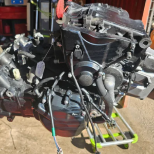 MOTOR SUZUKI GSR 750
