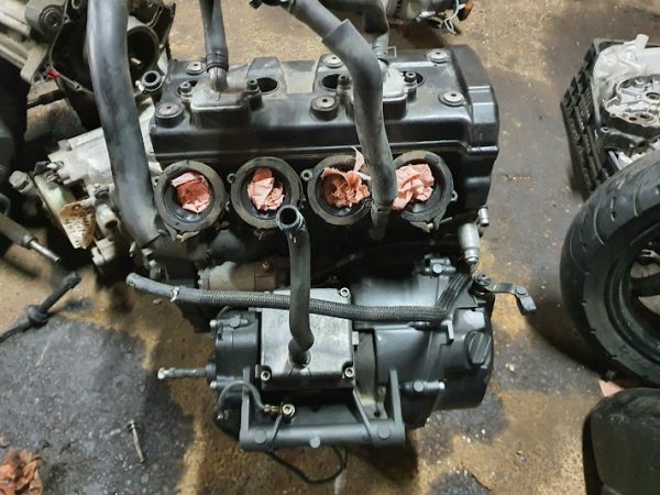 motor yamaha fz6