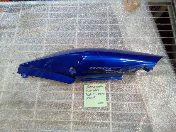 Tapa lateral trasero derecho honda cbf 1000 abs sc58