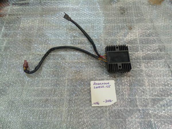 REGULADOR PEUGEOT SATELIS 125