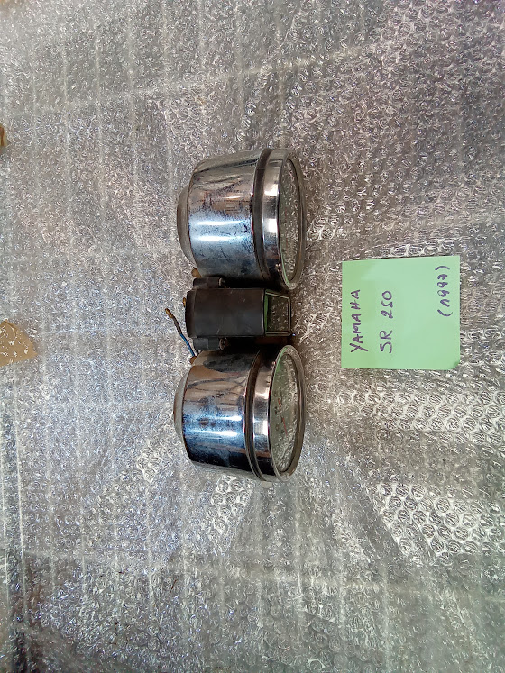 marcador Cuadros Relojes cuenta kilometros Yamaha SR 250