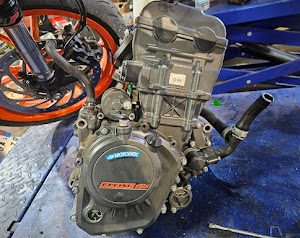 20240717_205011 motor ktm duke 125