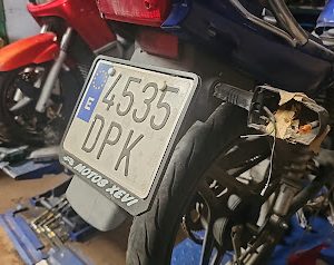PORTA MATRICULA YAMAHA YBR 125