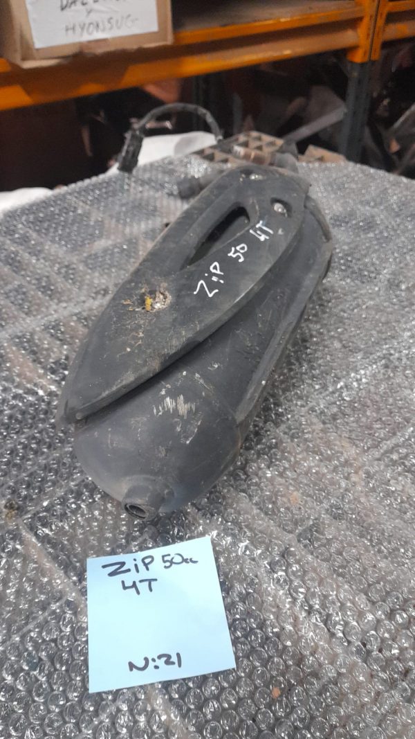 ba014269-7b91-41ae-a11b-07857bef681a ESCAPE PIAGGIO ZIP 50 4 TIEMPOS
