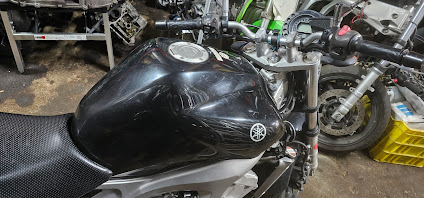 deposito negro fz6