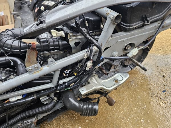 MOTOR SUZUKI BURGMAN 400