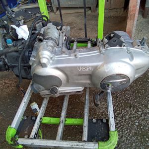 motor vespa lxv 125 ie