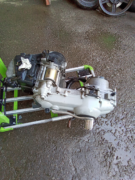 motor vespa et4 125