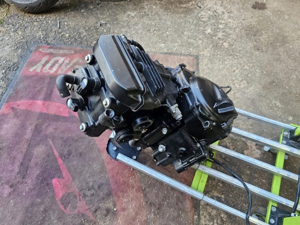 20250926_183203 motor kawasaki ninja 250r