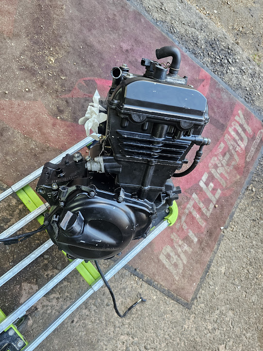 20250926_183231 motor kawasaki ninja 250r