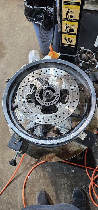 llanta delantera yamaha xmax 125