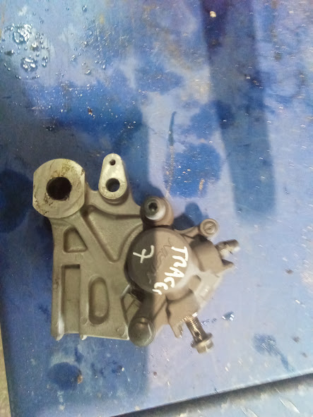 IMG_20260110_141603_189 pinza freno trasera yamaha tracer7
