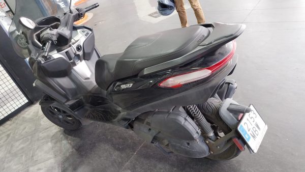 WhatsApp Image 2026-02-09 at 11.14.46 (3) PIAGGIO MP3 400 HPE SPORT