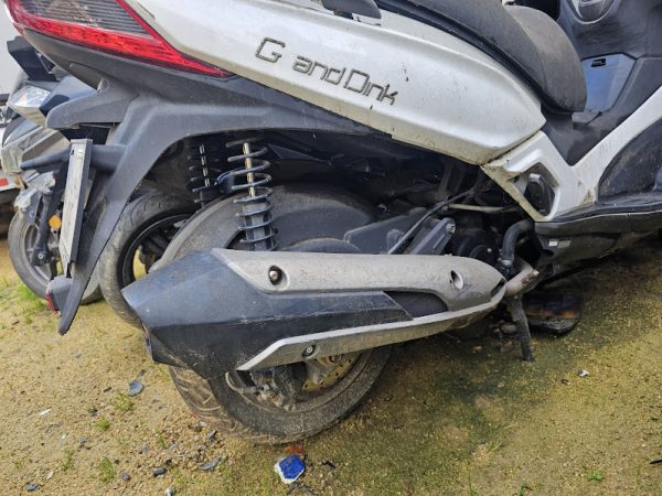 escape kymco grand dink 300