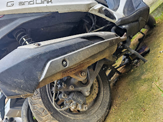 escape kymco grand dink 300