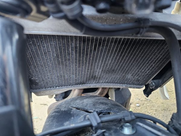 lote Horquillas + cacha derecha + RADIADOR + OPTICA + MANILLAR yamaha mt07