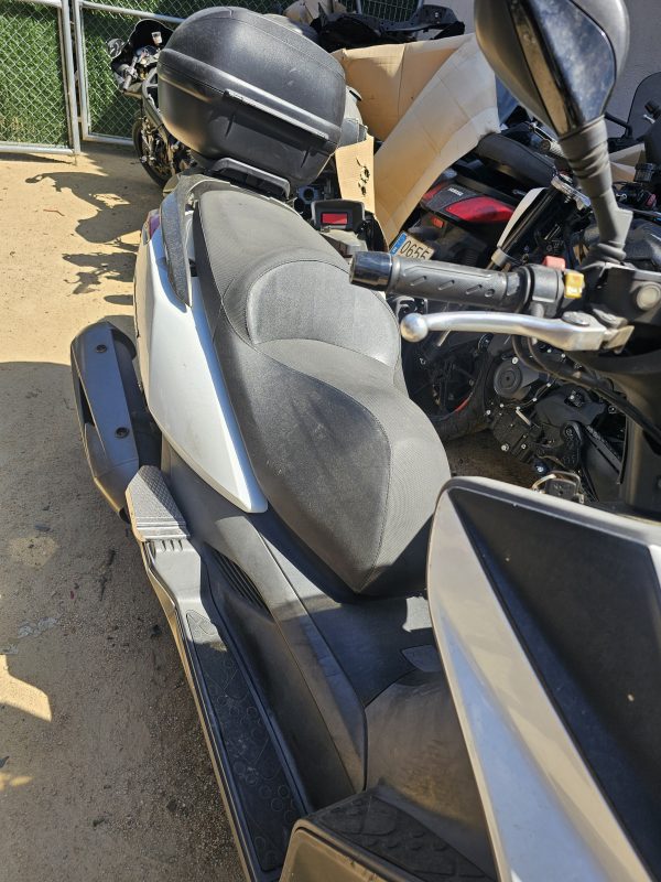 Asiento + caballete central kymco superdink 125