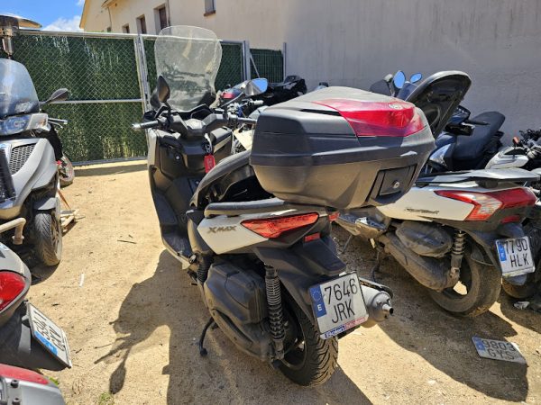 YAMAHA XMAX 400