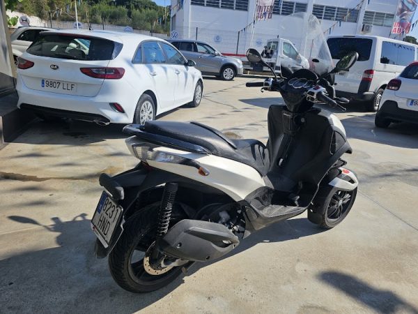 PIAGGIO MP3 300 LT