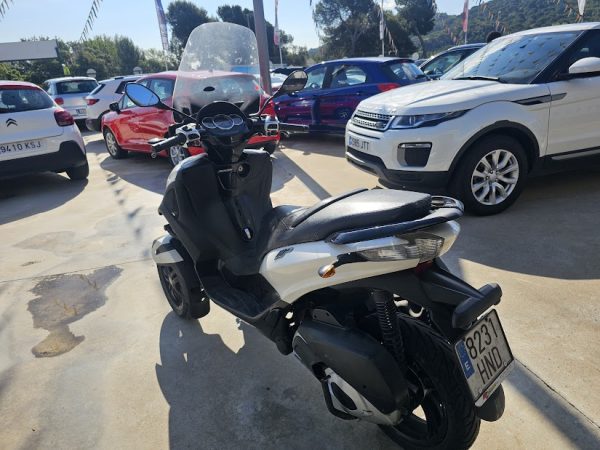 PIAGGIO MP3 300 LT