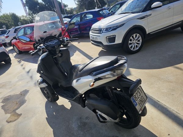 PIAGGIO MP3 300 LT