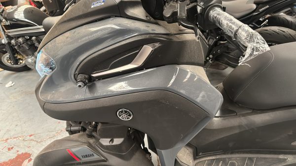 YAMAHA TRICITY 300