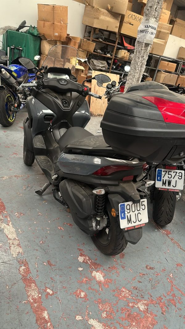 YAMAHA TRICITY 300