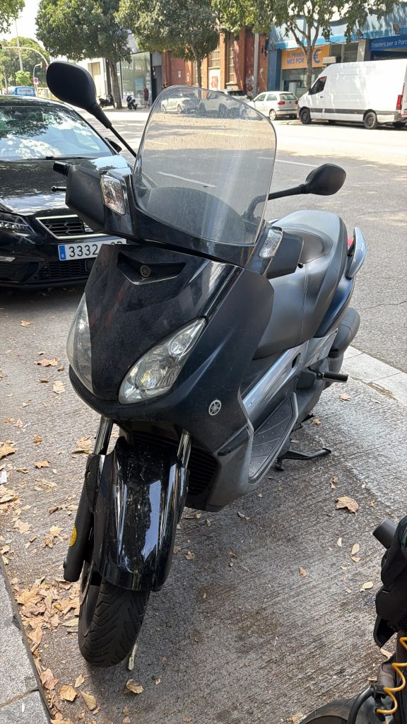 YAMAHA XMAX 125