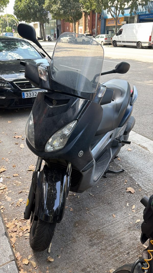 YAMAHA XMAX 125